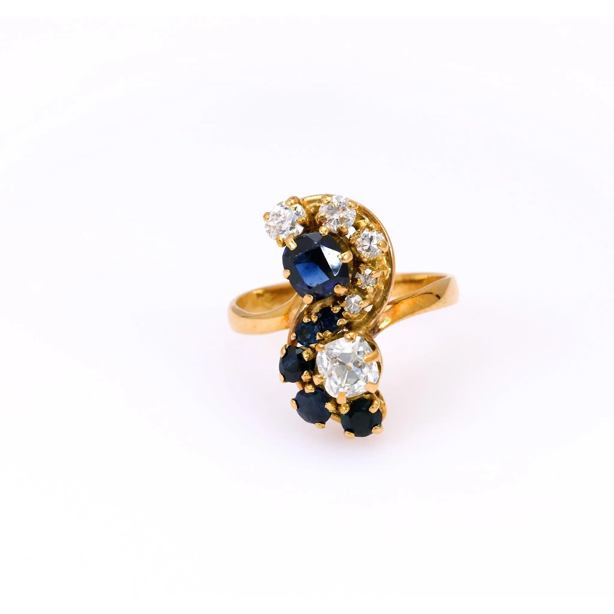 Belle Époque French Diamond and Sapphire 18k Yellow Gold Toi et Moi Ring