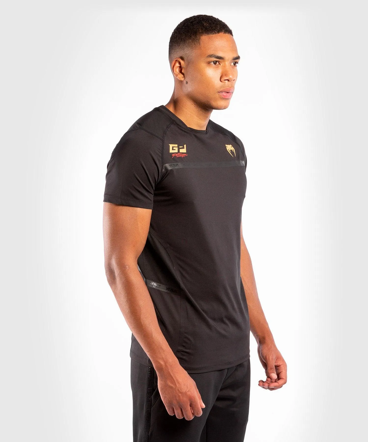 Camiseta Dry Tech Petrosyan 2.0 - Negro/Dorado