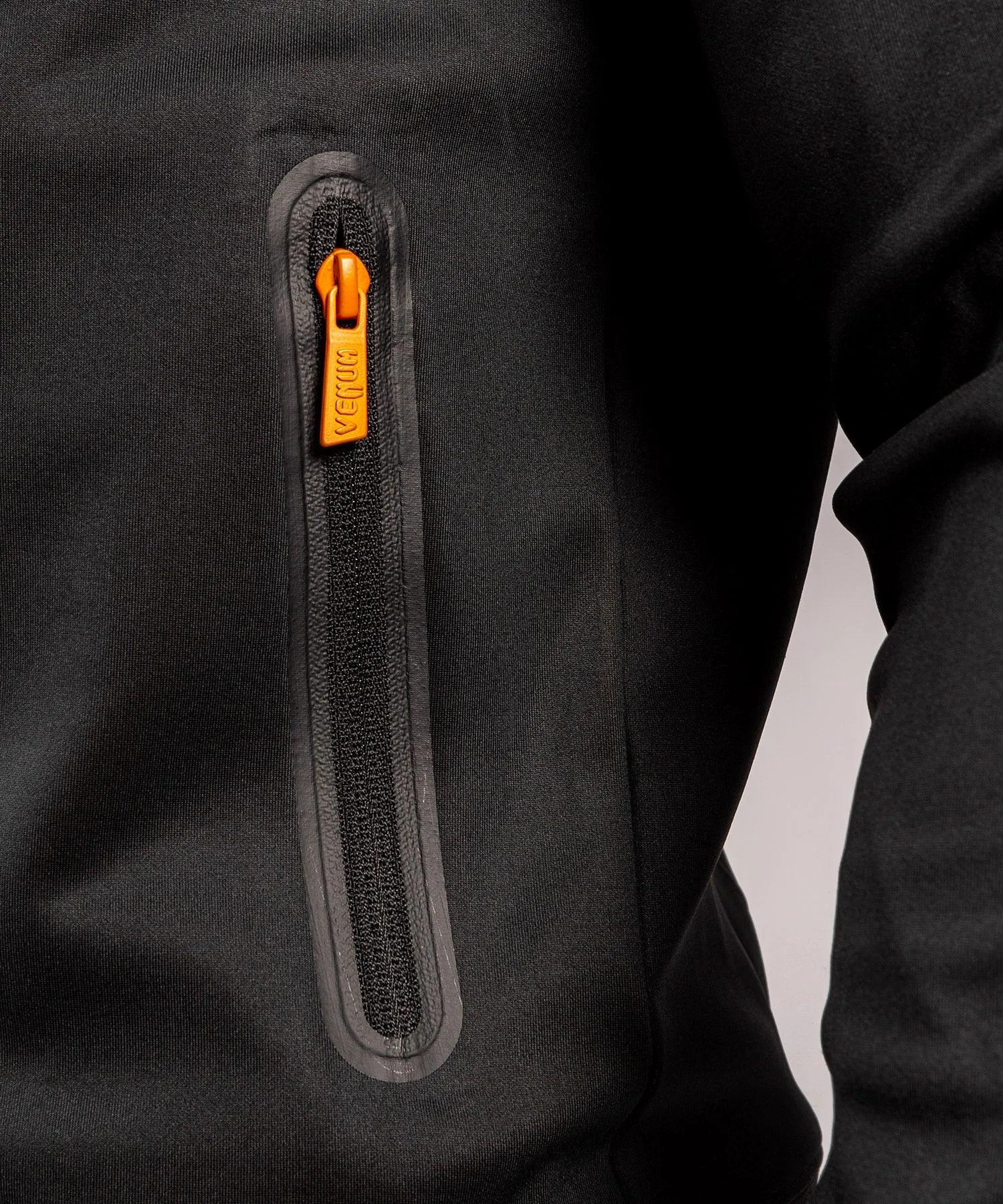 Chaqueta Venum Club 212 - Negro/Naranja