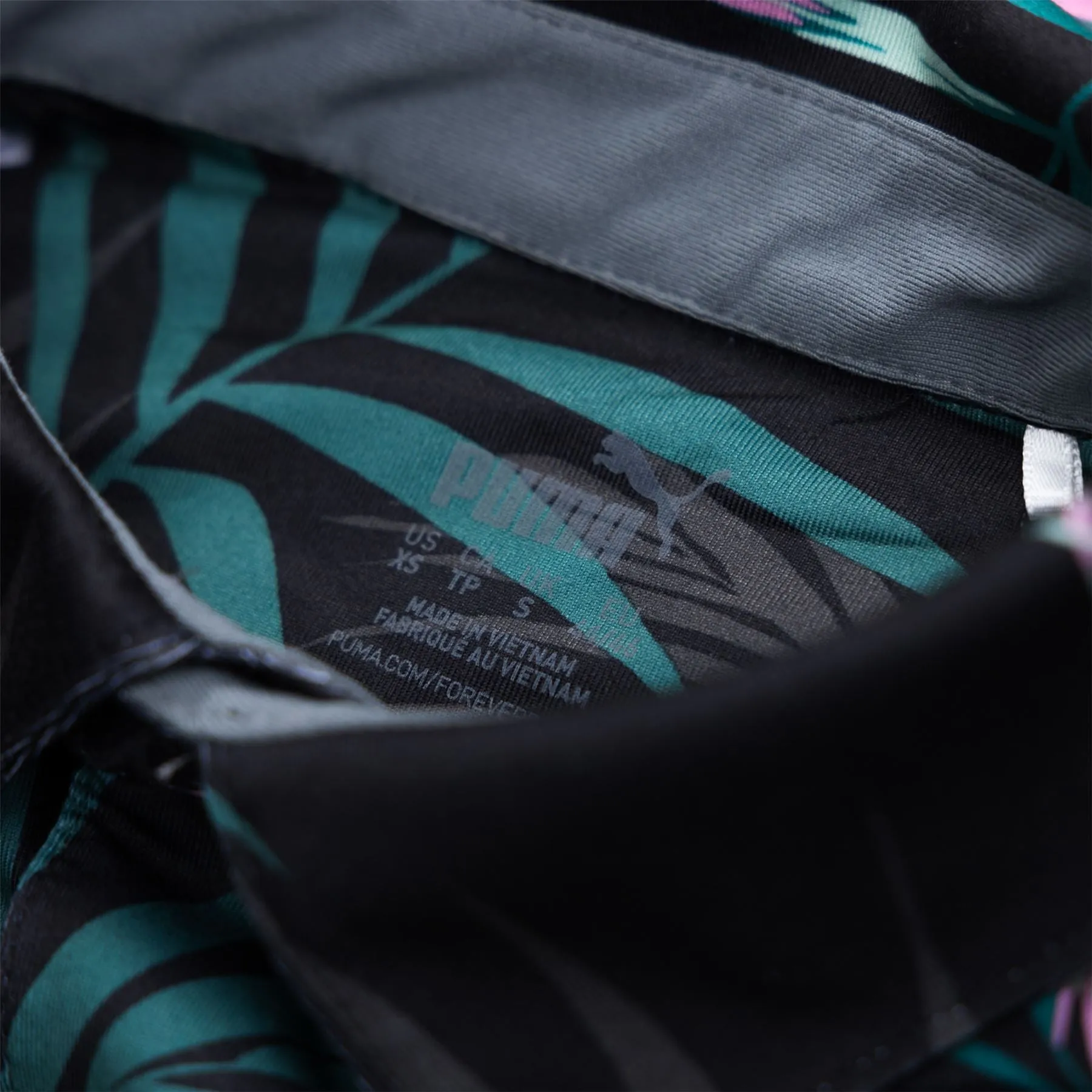 Cloudspun Palm Leaf Polo Puma Black/Green Lagoon - SS23