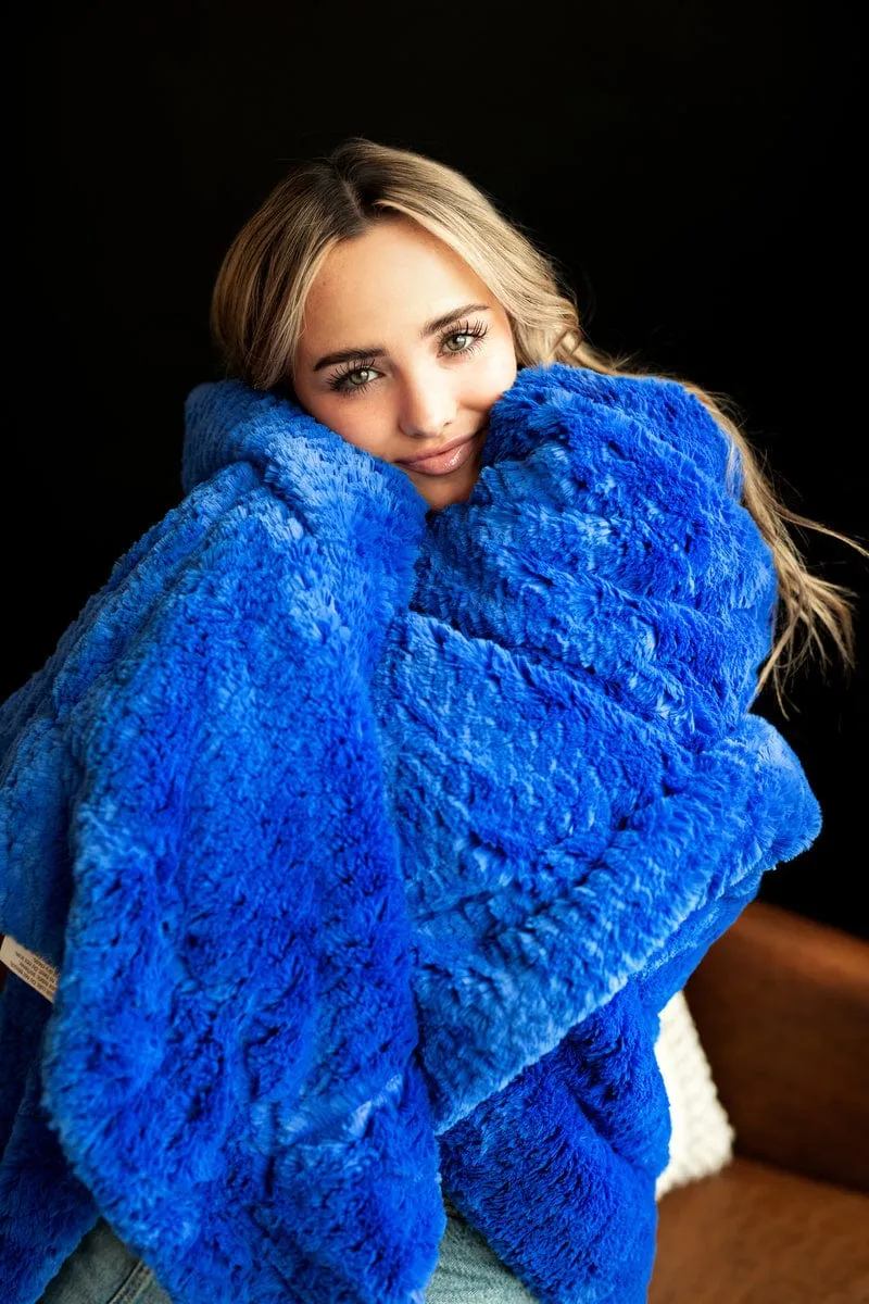 Feathers Dazzling Blue Blanket