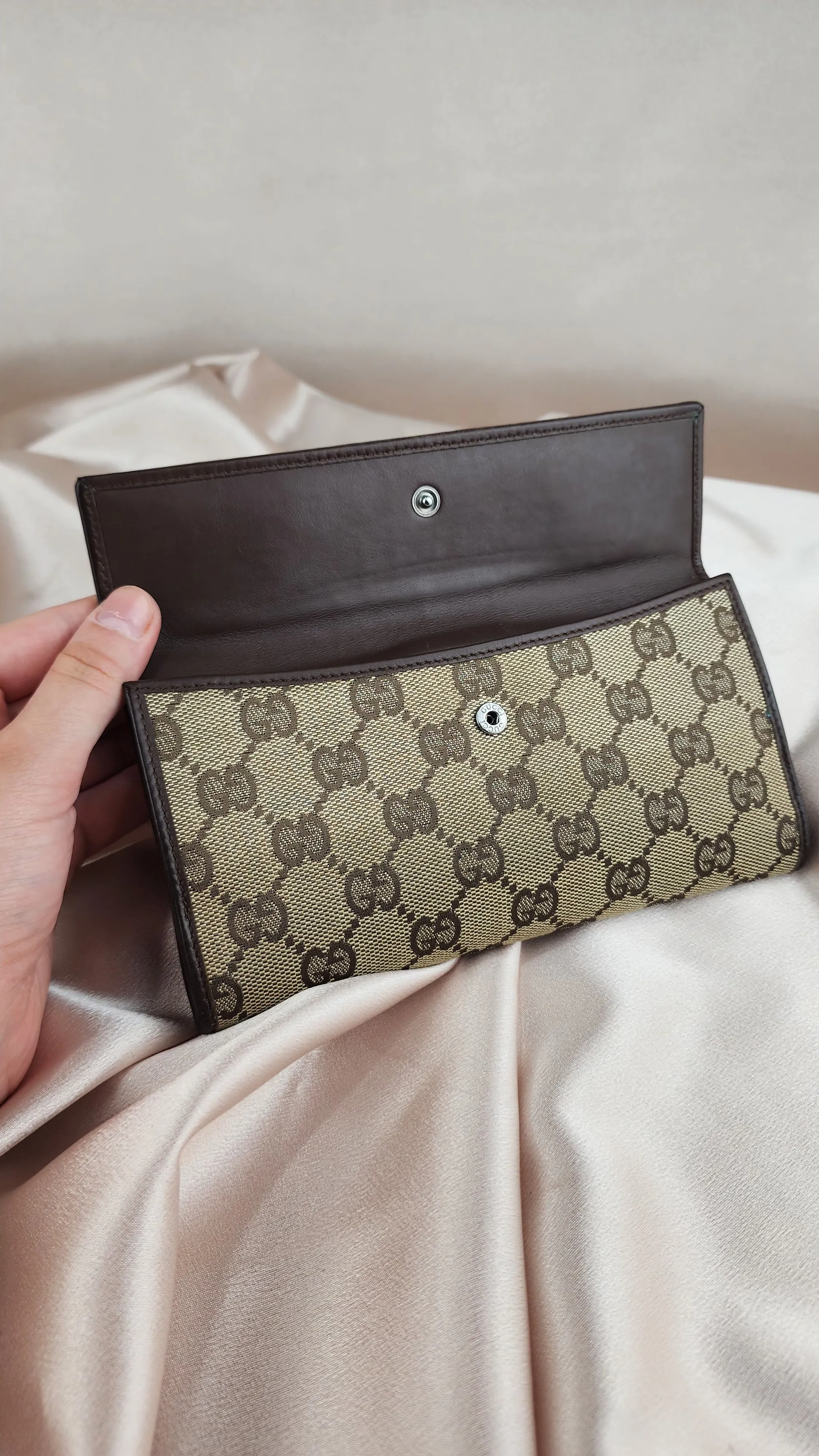 Gucci GG Long Bifold Wallet - 1005