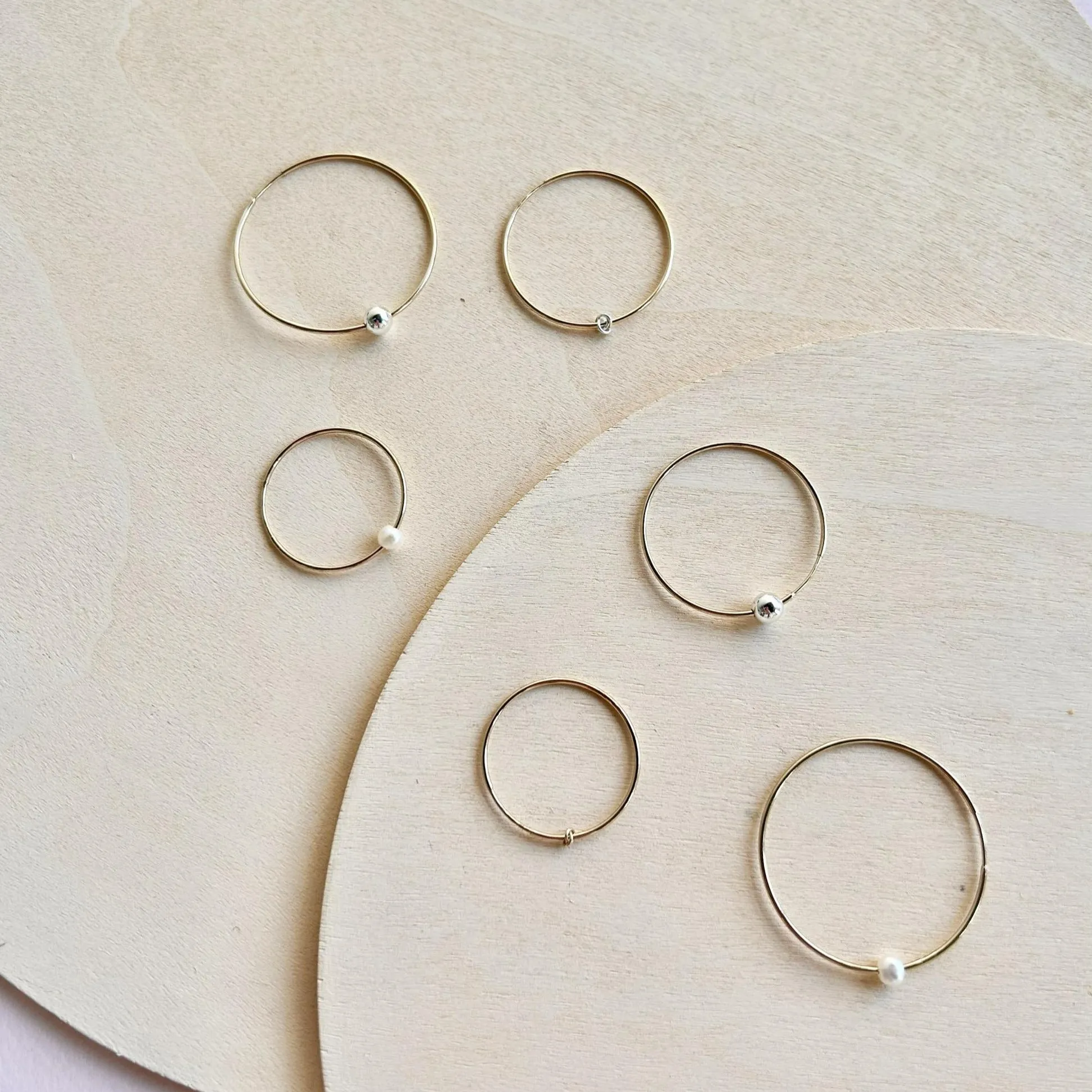 Hoop Earrings With Freshwater Pearl - 10k Gold - 29mm