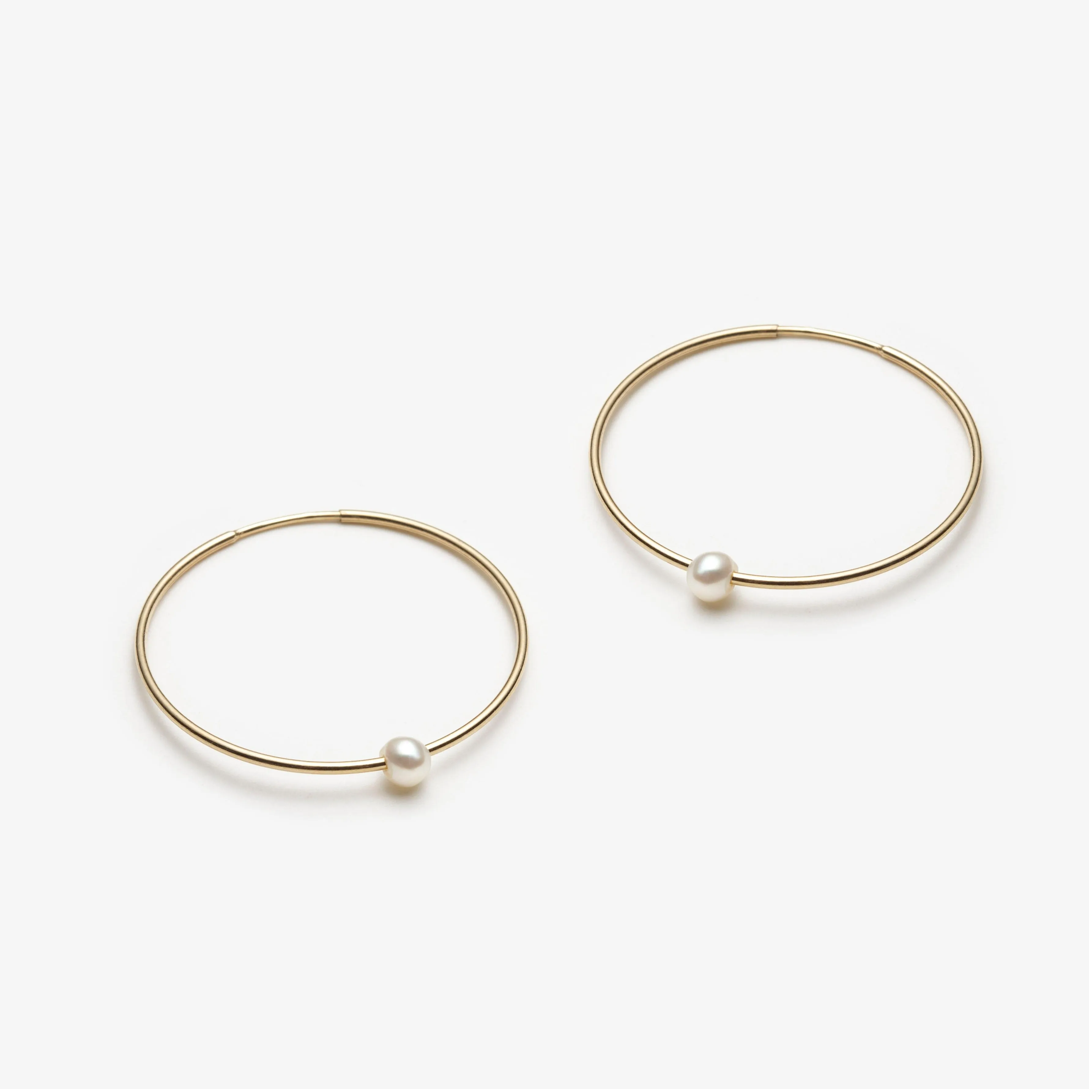 Hoop Earrings With Freshwater Pearl - 10k Gold - 29mm