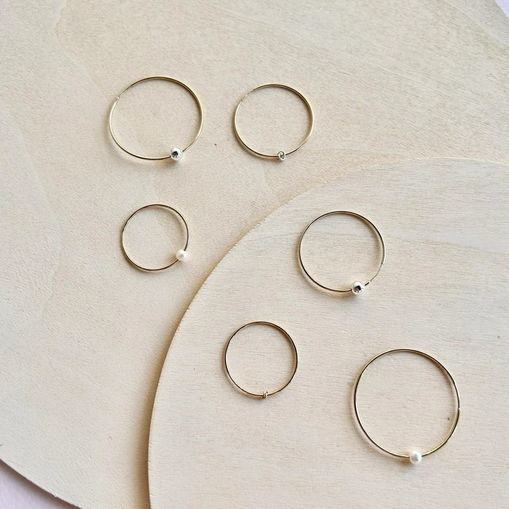 Hoop Earrings with Freshwater Pearl - 10k Yellow Gold - 35mm