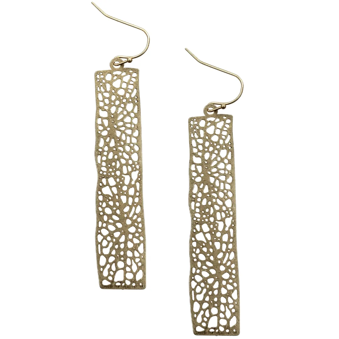 Lacee - Gold rectanular lace pattern earrings