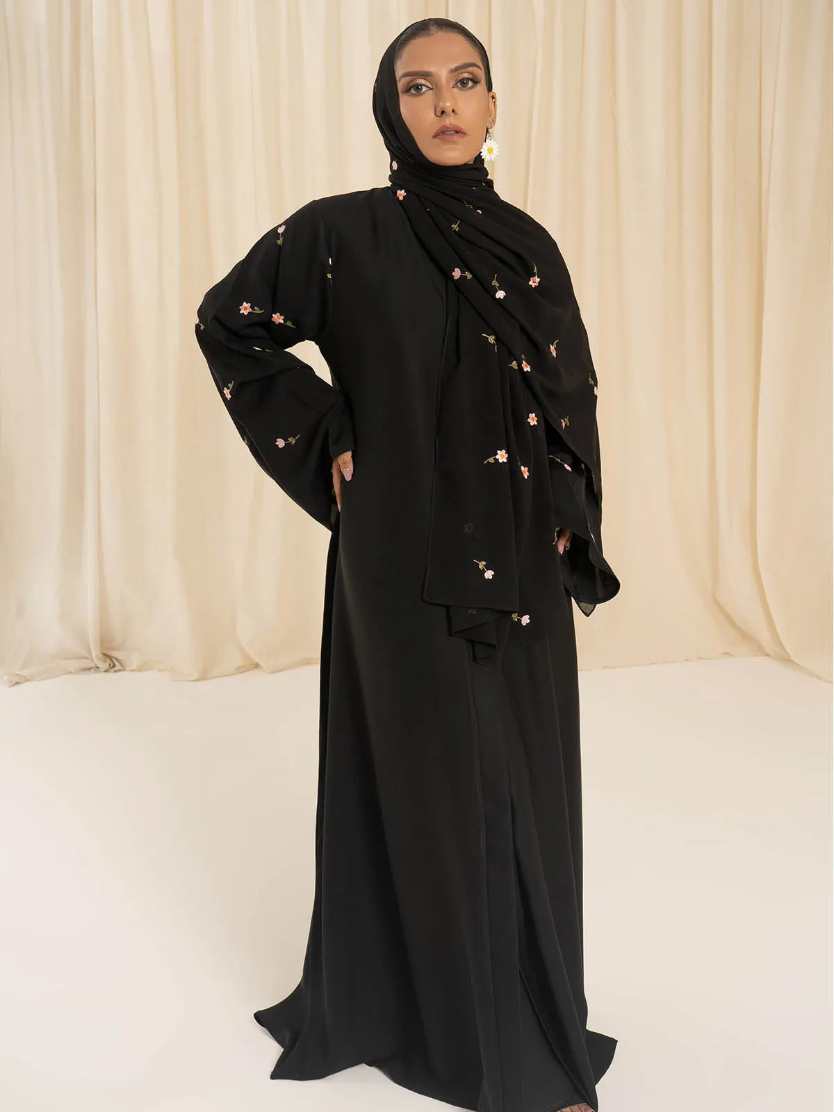 Nova Black Abaya