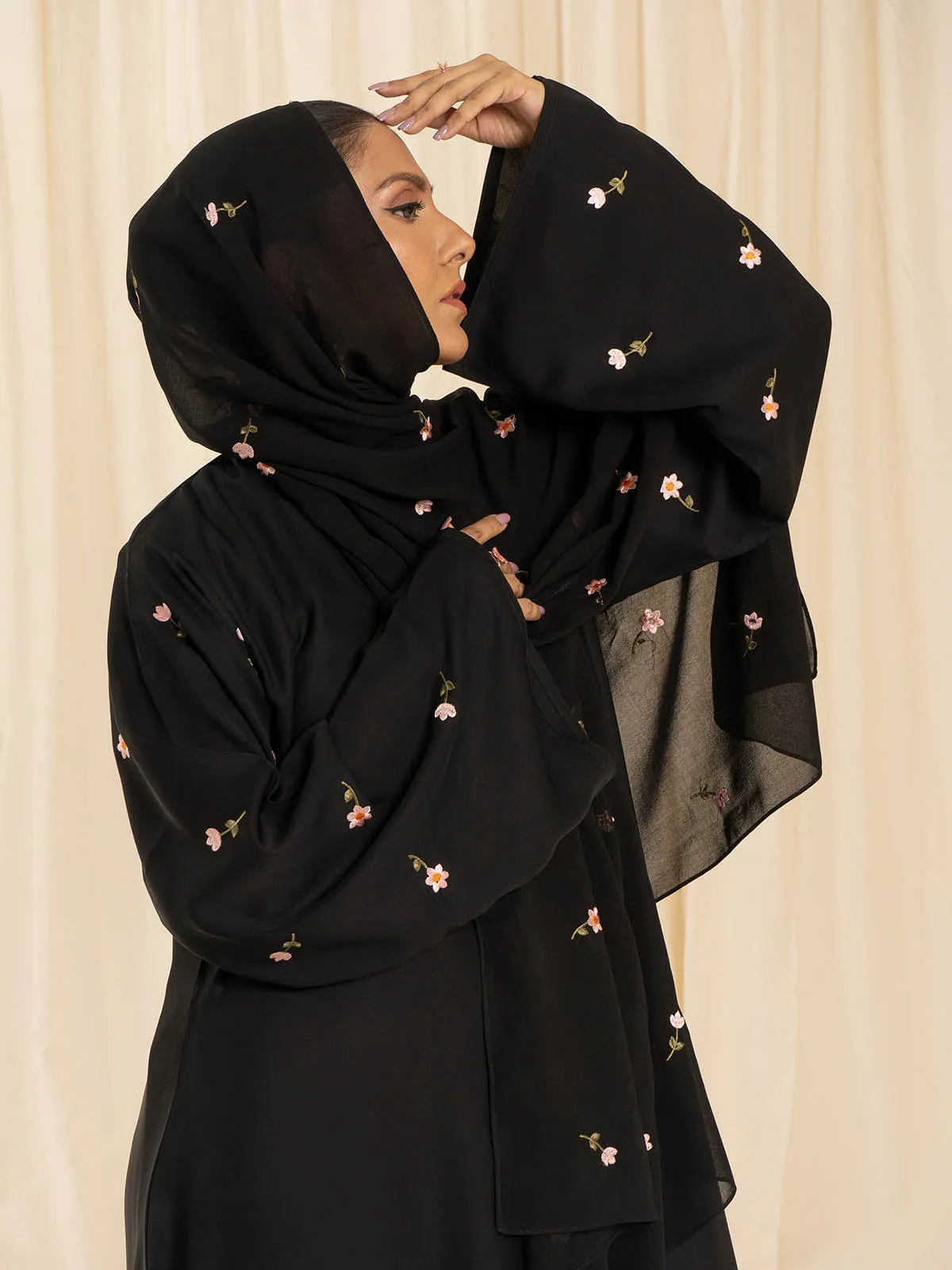 Nova Black Abaya