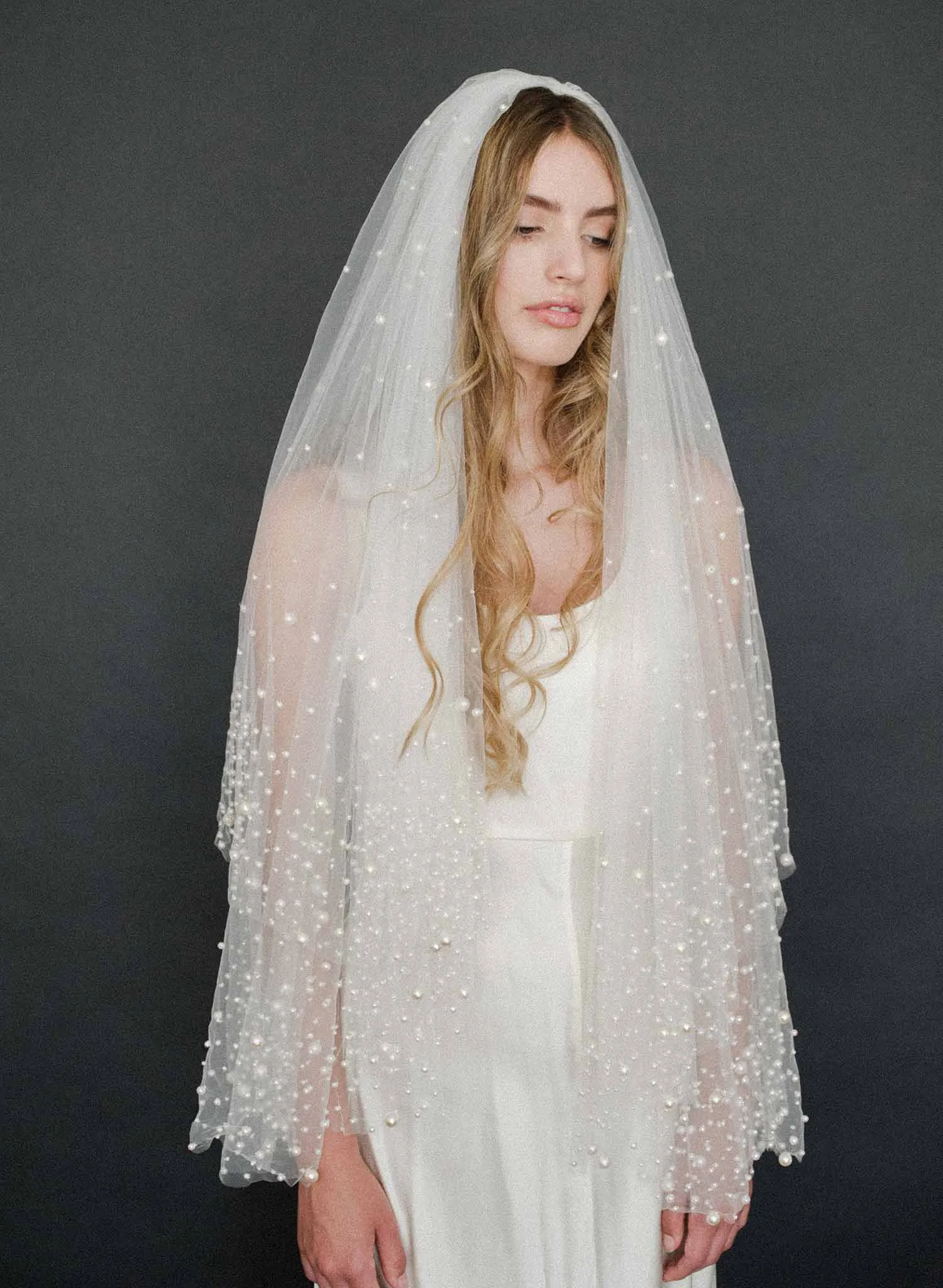 Pearl droplets fantasy veil - Style #2000