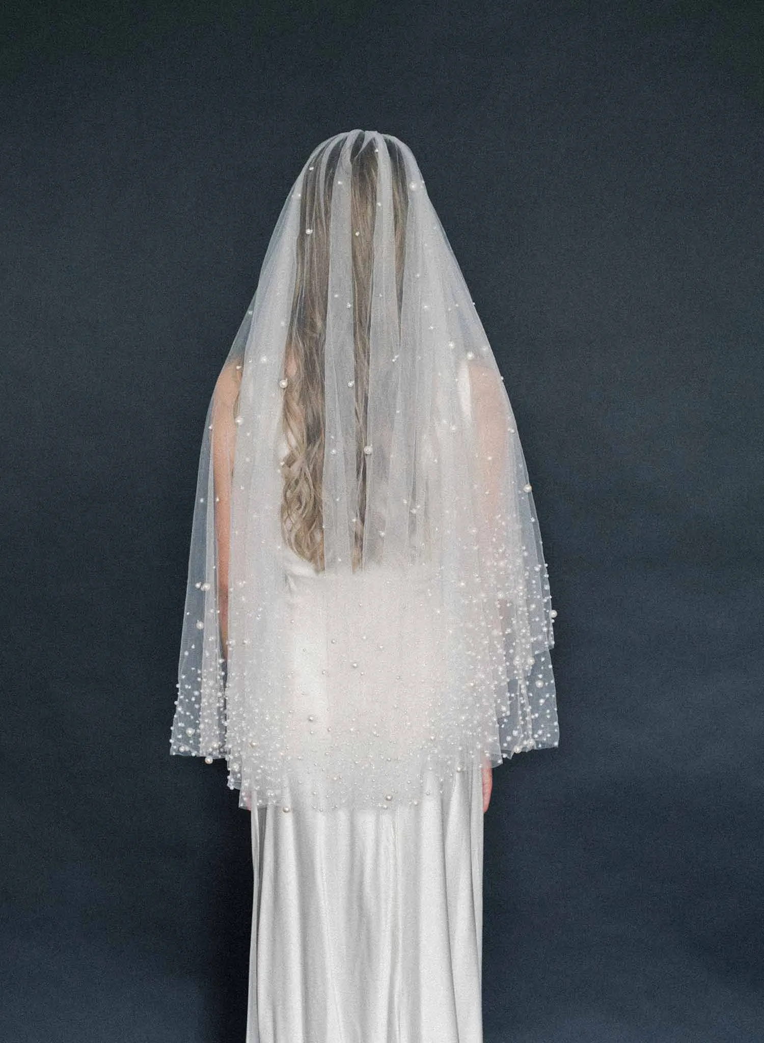 Pearl droplets fantasy veil - Style #2000