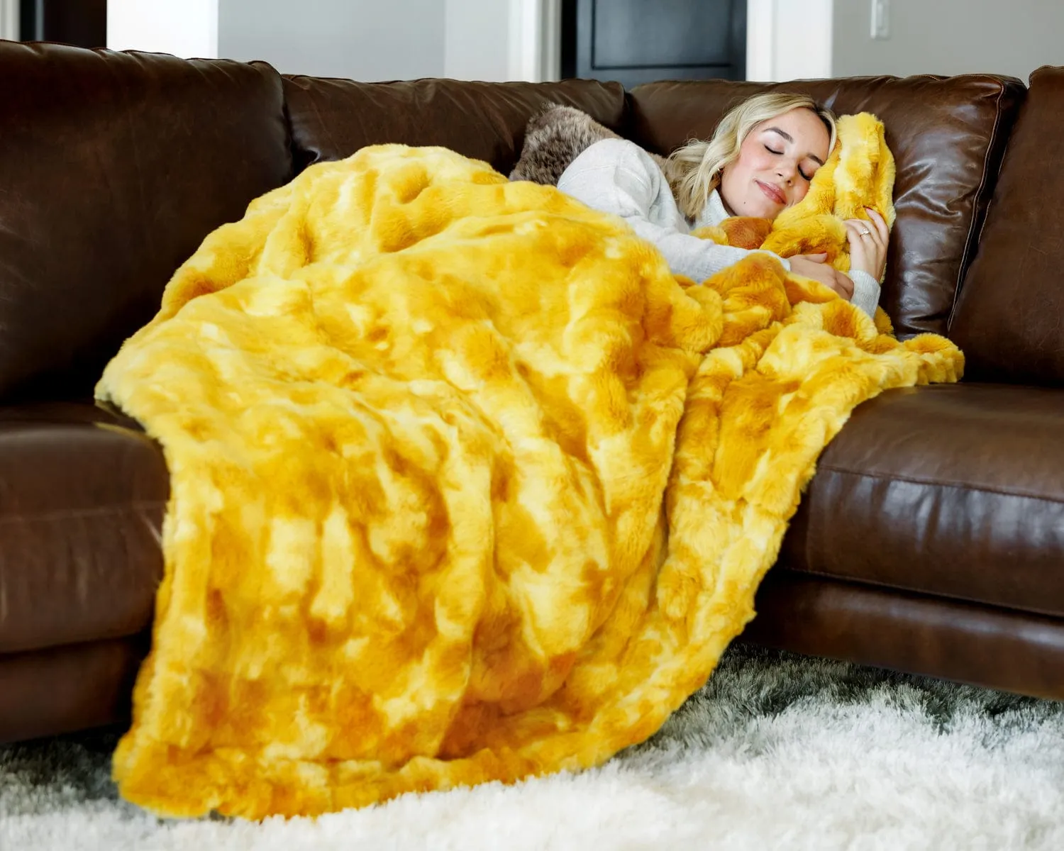 Premium Cloud Amber Blanket