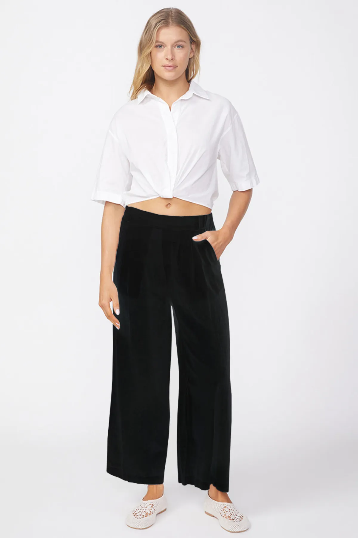 Stateside Linen Cropped Pull-On Trouser in Black