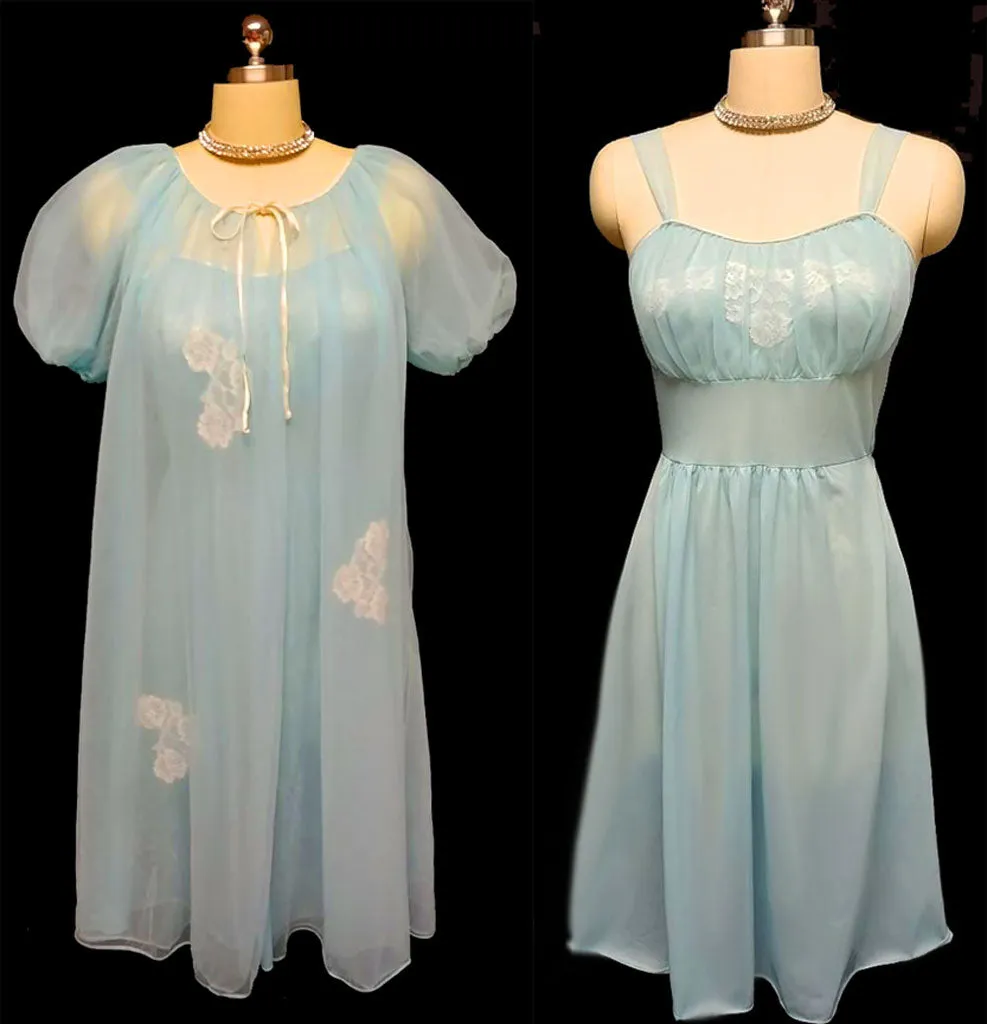 *VINTAGE MISS ELAINE LACE APPLIQUES DOUBLE NYLON PEIGNOIR & NIGHTGOWN SET IN BLUE BAYOU