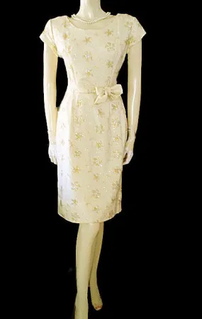 VINTAGE  WINTER WHITE COCKTAIL DRESS ADORNED WITH SPARKING METALLIC GOLD & SILVER & METAL ZIPPER  - PERFECT FOR HOLIDAY PARTIES